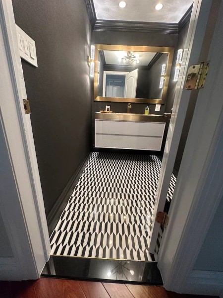 Painting in Lower Manhattan, NY (1)